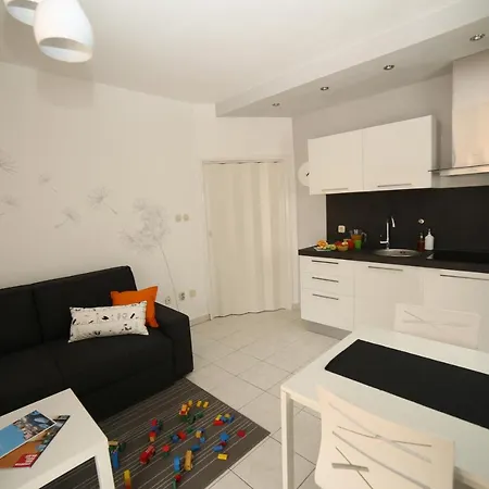 Apartment Dandelion